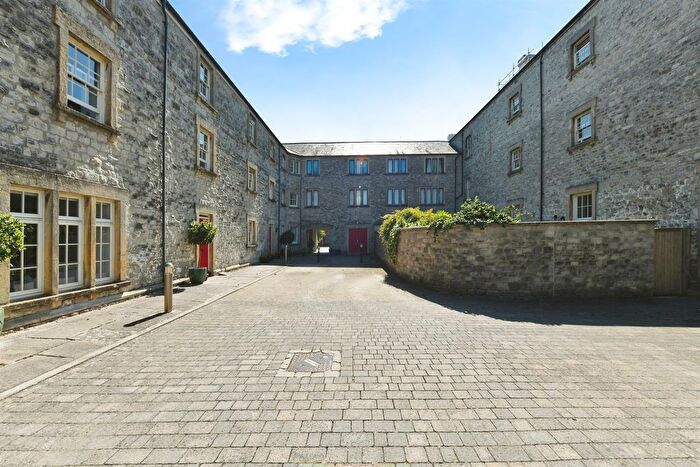 2 Bedroom Terraced House For Sale In West End Court, Shepton Mallet, BA4