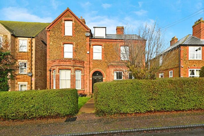 2 Bedroom Flat For Sale In Avenue Road, Hunstanton, Norfolk, PE36