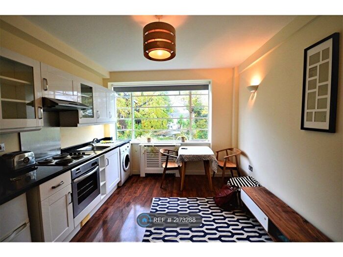 1 Bedroom Flat To Rent In Taymount Grange, London, SE23