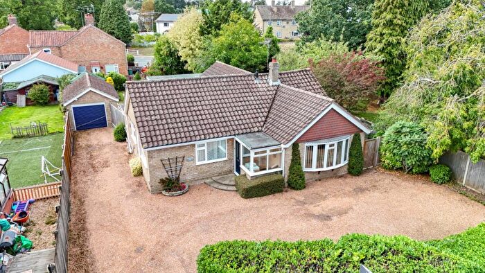 4 Bedroom Detached Bungalow For Sale In Queens Road, Fakenham, NR21