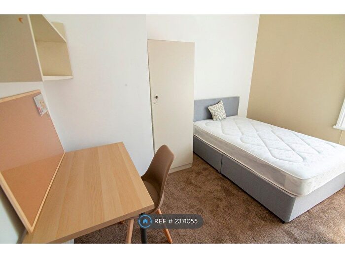4 Bedroom Terraced House To Rent In Kenmure Place, Preston, PR1