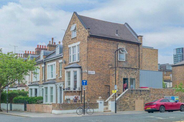 3 Bedroom Flat To Rent In Somerfield Road, London, N4