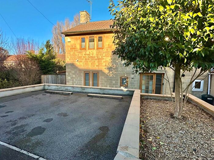 3 Bedroom End Of Terrace House For Sale In Axbridge Road, Bath, BA2