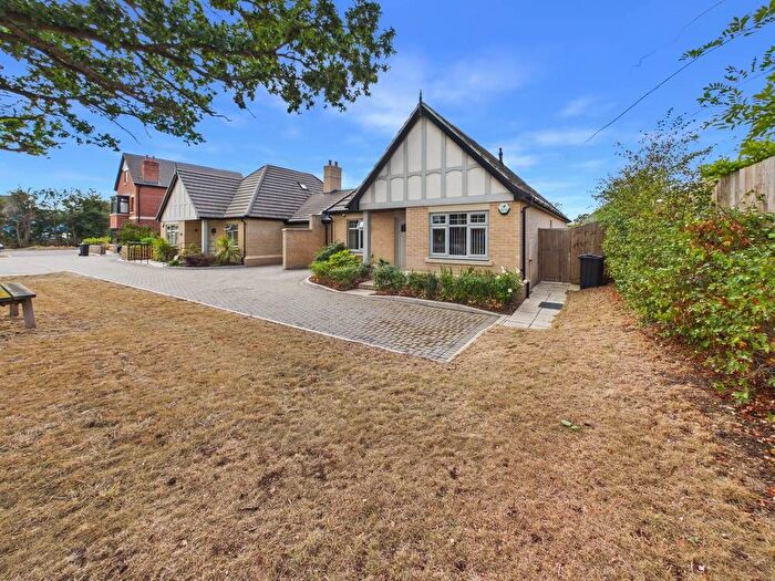 3 Bedroom Bungalow For Sale In Discovery Drive, Colchester, Essex, CO2