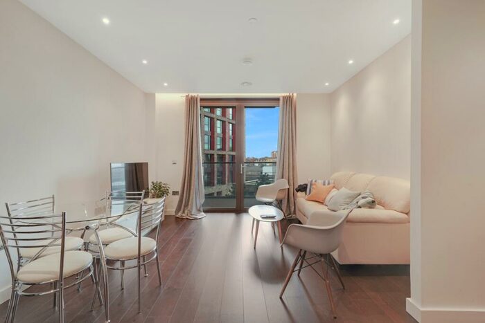 1 Bedroom Flat For Sale In The Residence, Charles Clowes Walk, Nine Elms, London, SW11