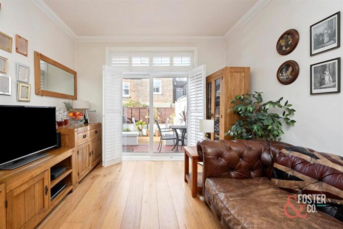 2 Bedroom Flat For Sale In Montefiore Road, Hove, BN3