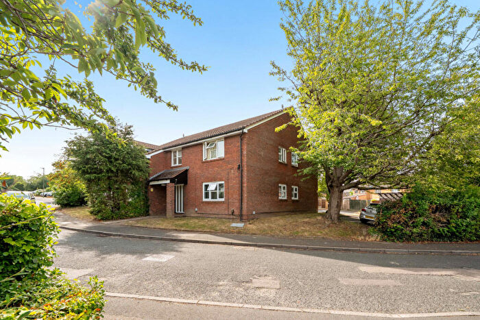1 Bedroom Apartment For Sale In Doveney Close, Orpington, BR5