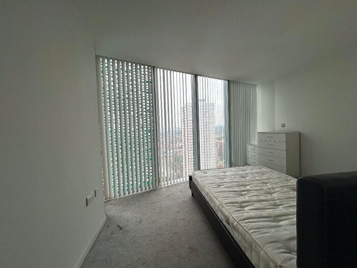 2 Bedroom Apartment To Rent In Beetham Tower, Holloway Circus Queensway, Birmingham, B1