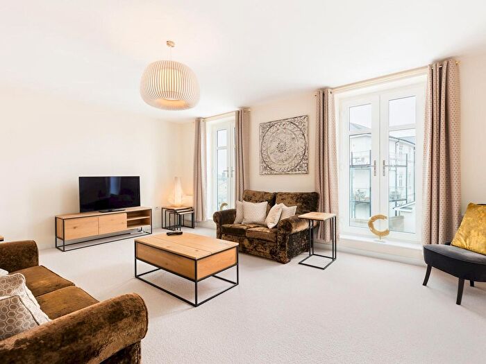 2 Bedroom Flat To Rent In Old Milverton, CV32