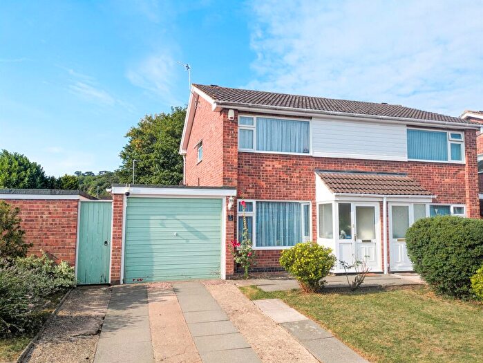 3 Bedroom Semi Detached House For Sale In Conway Close, Loughborough, LE11