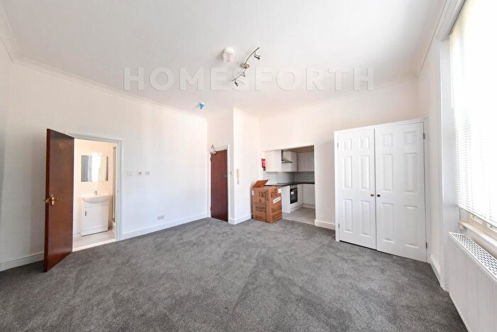 Studio To Rent In West End Lane, London, NW6