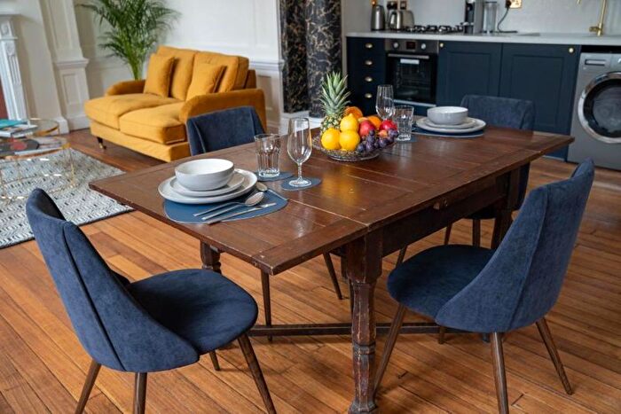 Studio To Rent In Charrington House, Cephas Avenue, London, E1