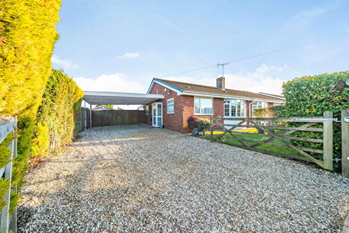 2 Bedroom Semi-Detached Bungalow For Sale In Brazwick Avenue, Bognor Regis, PO21