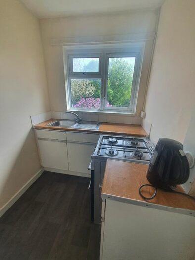 3 Bedroom Flat To Rent In Dewhurst Grove, Kitts Green, B33