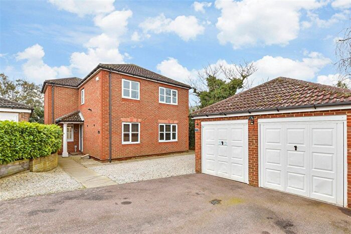 4 Bedroom Detached House For Sale In Nursery Gardens, Broadstairs, Kent, CT10