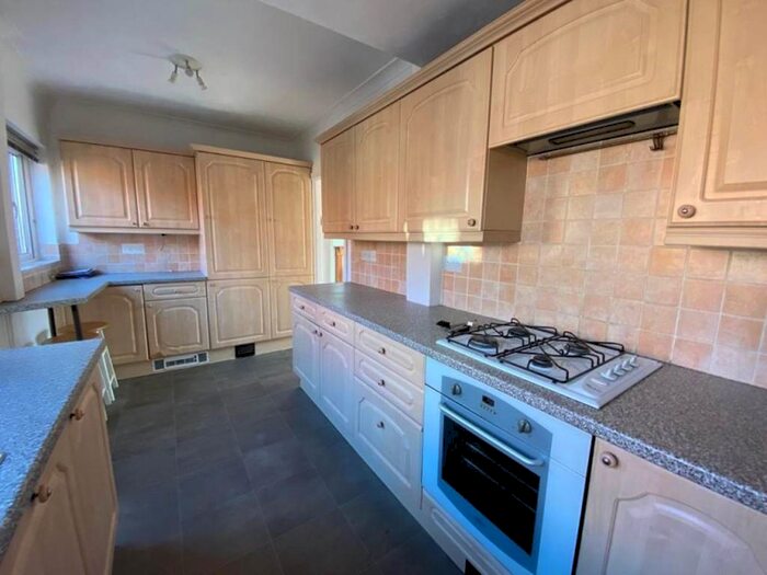 3 Bedroom Property To Rent In Fairfield Road, Bridgend, CF31