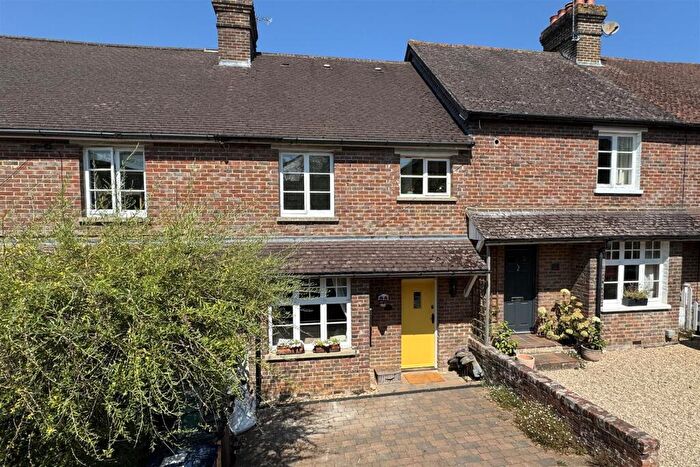 3 Bedroom Terraced House For Sale In Woodside Road, Chiddingfold, GU8