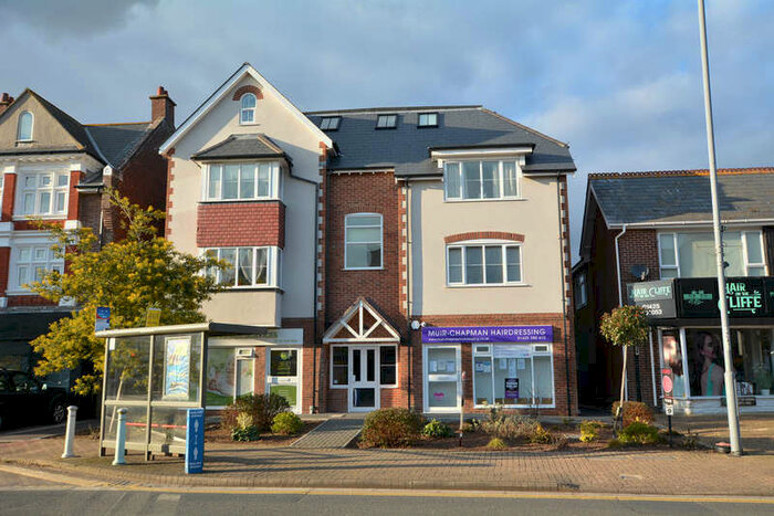 2 Bedroom Flat To Rent In Lymington Road, Highcliffe, BH23