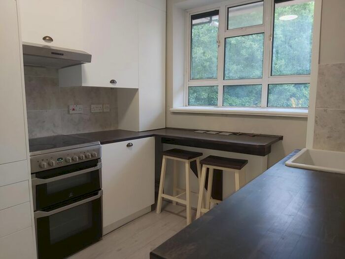 2 Bedroom Flat To Rent In Kingswood Estate, London, SE21