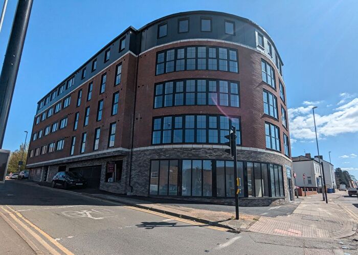 2 Bedroom Flat To Rent In Queen Street, Town Centre, Kettering, NN16