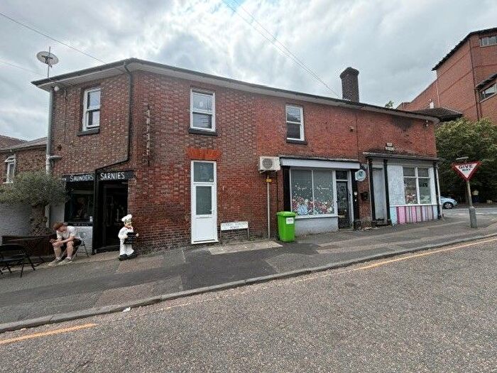 1 Bedroom Flat To Rent In Goods Station Road, Tunbridge Wells, TN1