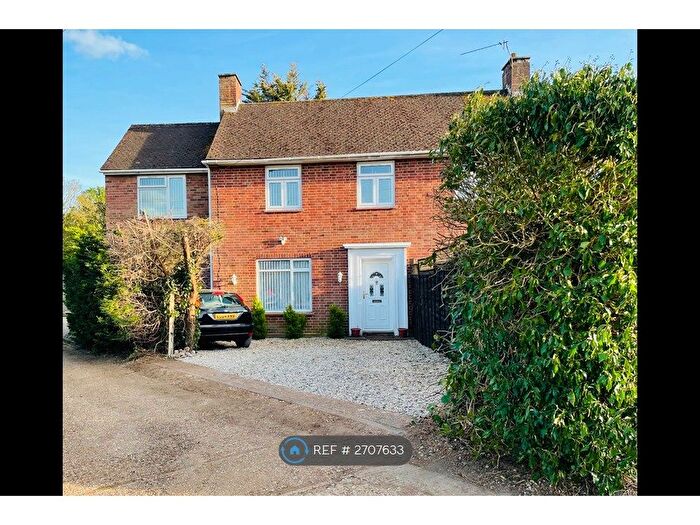 3 Bedroom Semi-Detached House To Rent In Home Meadow, Farnham Royal, SL2