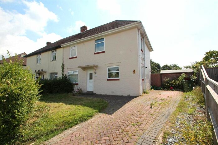 3 Bedroom Semi-Detached House To Rent In Hammond Road, Fareham, Hampshire, PO15