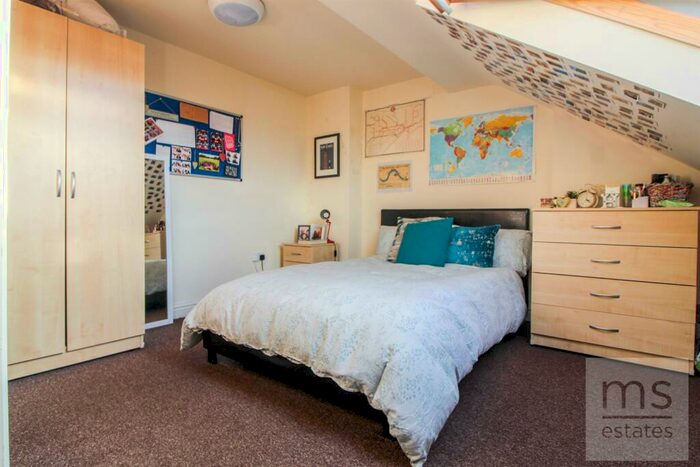 7 Bedroom Semi-Detached House To Rent In Bute Avenue, Lenton, Nottingham, NG7