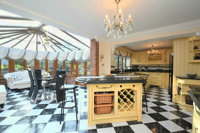 5 Bedroom Detached House For Sale In Tanglewood, Chestnut Lane, Clifton Campville, B79