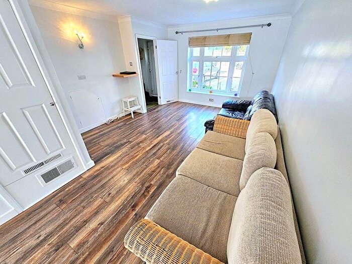 3 Bedroom End Of Terrace House To Rent In Bassett Way, Greenford, UB6