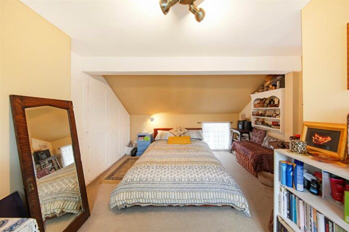 3 Bedroom Terraced House For Sale In Cooper Road, Dollis Hill, NW10