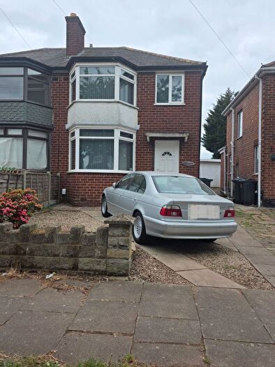 3 Bedroom Semi-Detached House To Rent In Oakdale Road, Birmingham, B36