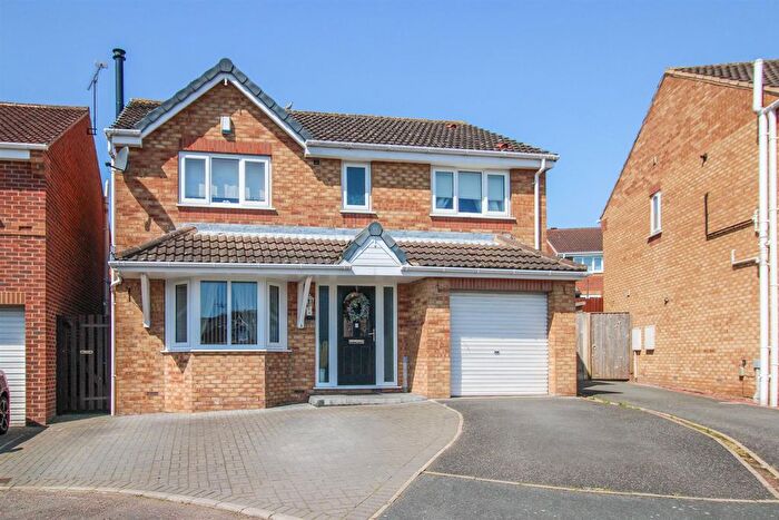 4 Bedroom Detached House For Sale In Kingsley Drive, Castleford, WF10