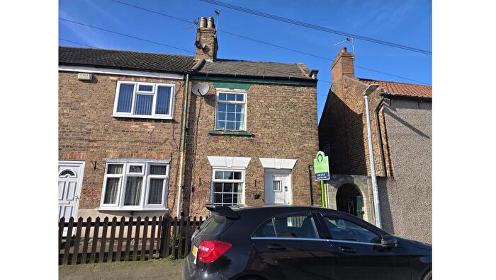 2 Bedroom End Of Terrace House For Sale In High Street, Swinefleet, Goole, North Humberside, DN14