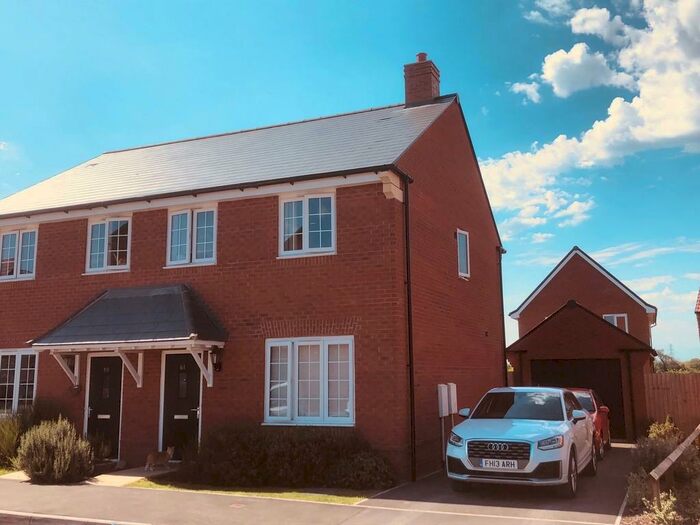 3 Bedroom Semi-Detached House To Rent In Moorhen Road, Yatton, BS49