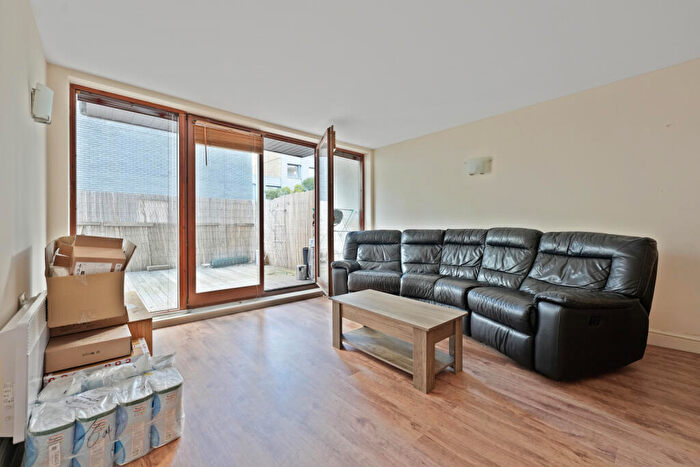 2 Bedroom Flat To Rent In Naylor Building West, Assam Street, E1