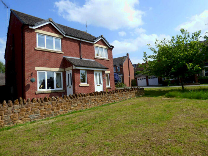 2 Bedroom Semi-Detached House For Sale In Holm Close, Weedon, NN7