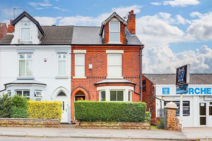 4 Bedroom Semi Detached House For Sale In Porchester Road, Nottingham, NG3