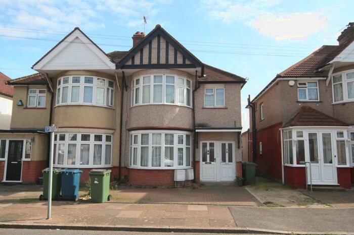 2 Bedroom Flat To Rent In Bethecar Road, Harrow-On-The-Hill, Harrow, HA1