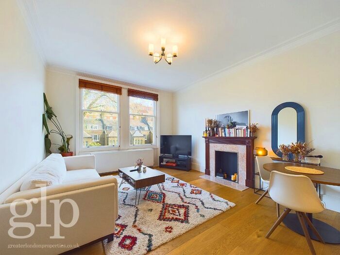 2 Bedroom Flat To Rent In London, Greater London, WC1E