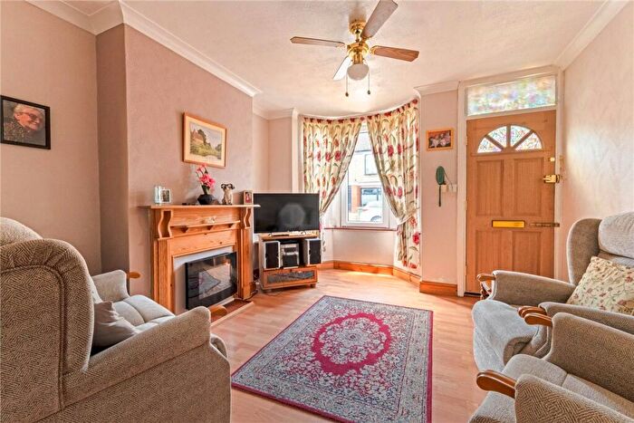 3 Bedroom Terraced House For Sale In Cowper Road, Cambridge, CB1