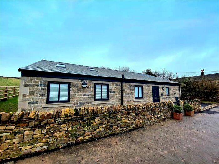 3 Bedroom Equestrian Facility Character Property To Rent In Hilltop Farm, Glossop, SK13