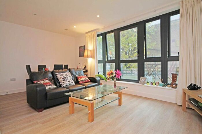 1 Bedroom Flat To Rent In Warham Street, Camberwell, SE5