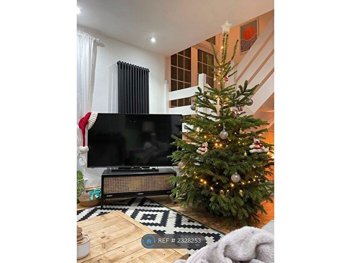 1 Bedroom Maisonette To Rent In Robertson Road, Brighton, BN1