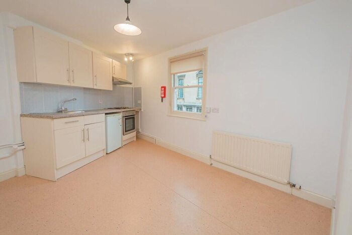 1 Bedroom Flat To Rent In Lombard House, St James Parade, BA1