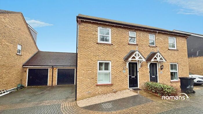 3 Bedroom Semi Detached House For Sale In Cufaude Lane, Sherfield-On-Loddon, Hook, RG27