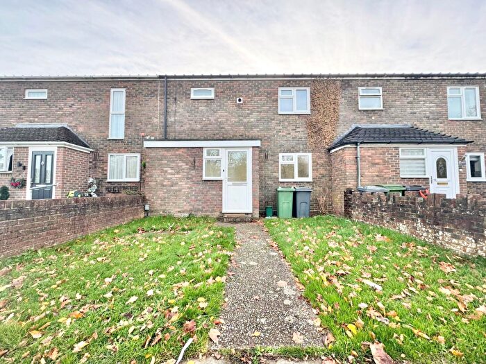 3 Bedroom House To Rent In Falkland Road, Basingstoke, RG24