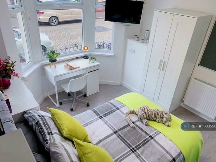 6 Bedroom Terraced House To Rent In Saxony Road, Liverpool, L7