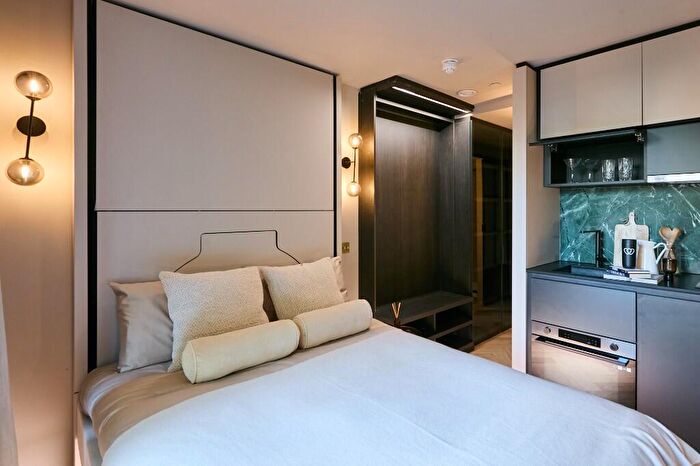 Studio To Rent In Willesden Lane, London, NW2