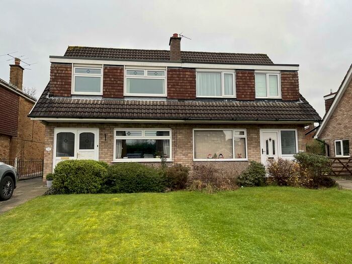 3 Bedroom Semi-Detached House To Rent In Claughton Avenue, Leyland, PR25